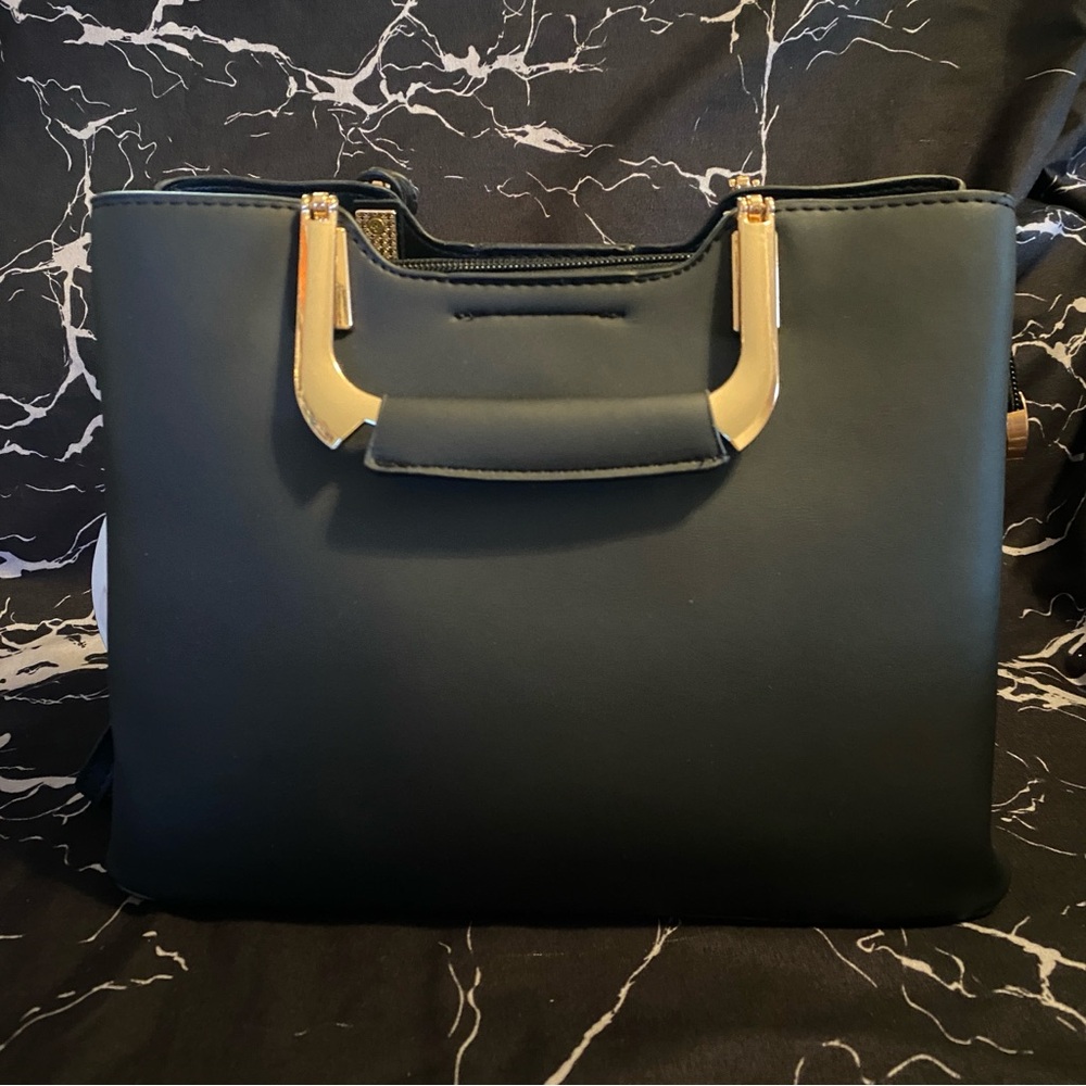 👜 Fashion City Girl Pleather Handbag - Picture 5 of 10